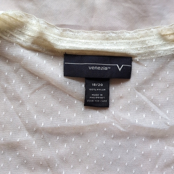 Sheer vintage cream Venezia oversize short sleeve shirt - Picture 3 of 7